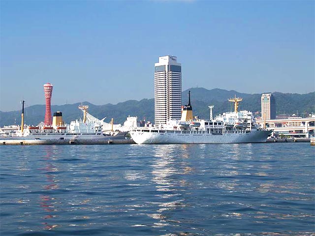 神戸港（中突堤）