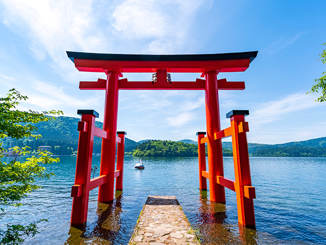 箱根神社「平和の鳥居」