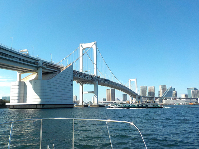 東京でクルージングといえばここお台場、レインボーブリッジ！