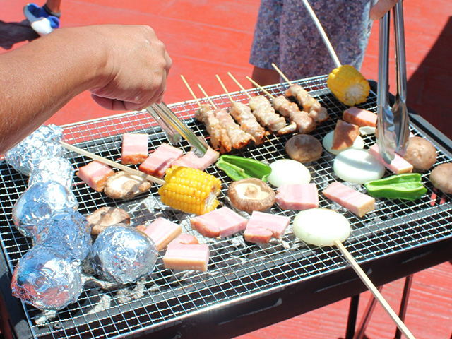 飲料・食材はお持込みもOK！※出港中マリーナでお預かりできません。クーラーボックス等ご用意ください。